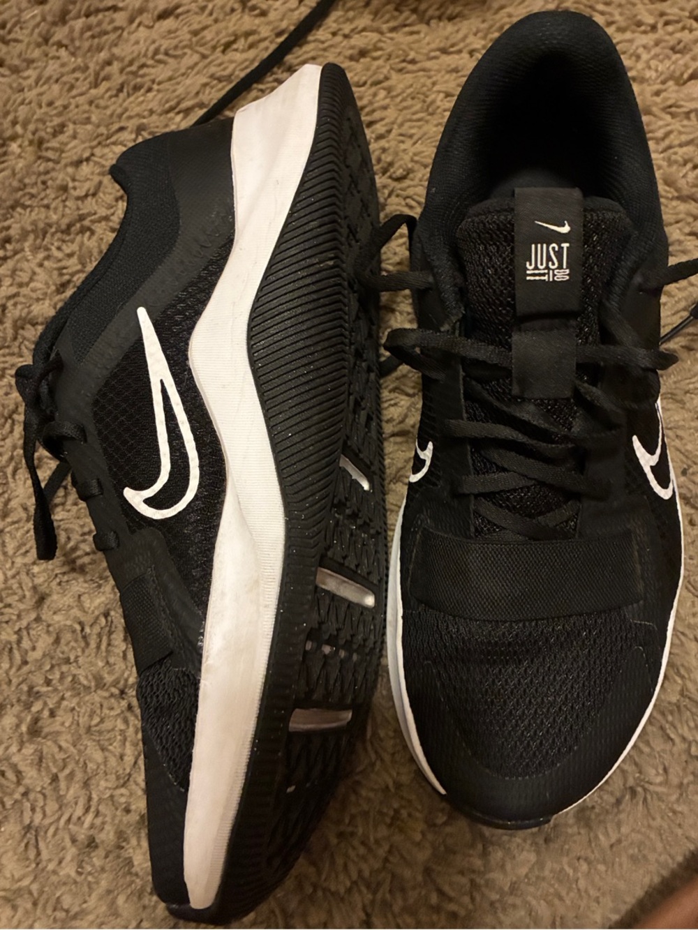 Nike Black and White Women’s Training Shoes